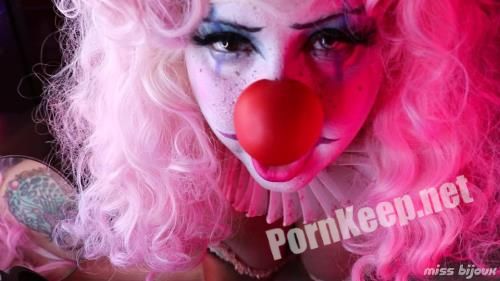 Mistress Bijoux - Clown Coughs (FullHD 1080p, 901.18 MB)