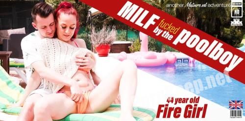 [Mature.nl] Fire Girl (44) & Sam Bourne (29) - The Poolboy get's seduced by MILF Fire Girl to fuck her right next to the pool under the sun (FullHD 1080p, 1.69 GB)